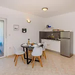1 Bedroom Awesome In Apartman