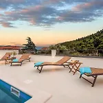 1 Bedroom Awesome In Appartement *