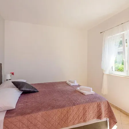 Apartment Cozy In With Outdoor Swimming Pool Klek